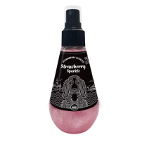 Perfumy z brokatem Strawberry Sparkle – Rozświetlająca mgiełka z truskawkowym zapachem i nawilżającym pantenolem dla lśniącej sierści zwierząt.